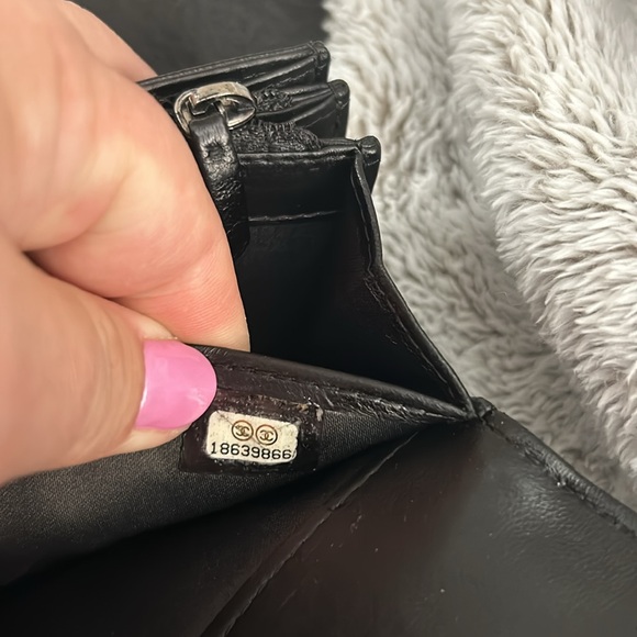 Authentic Chanel wallet - Picture 5 of 9